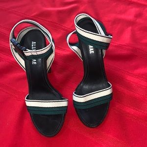 Alias Mae US Size 8 Buckled Strap Sandals